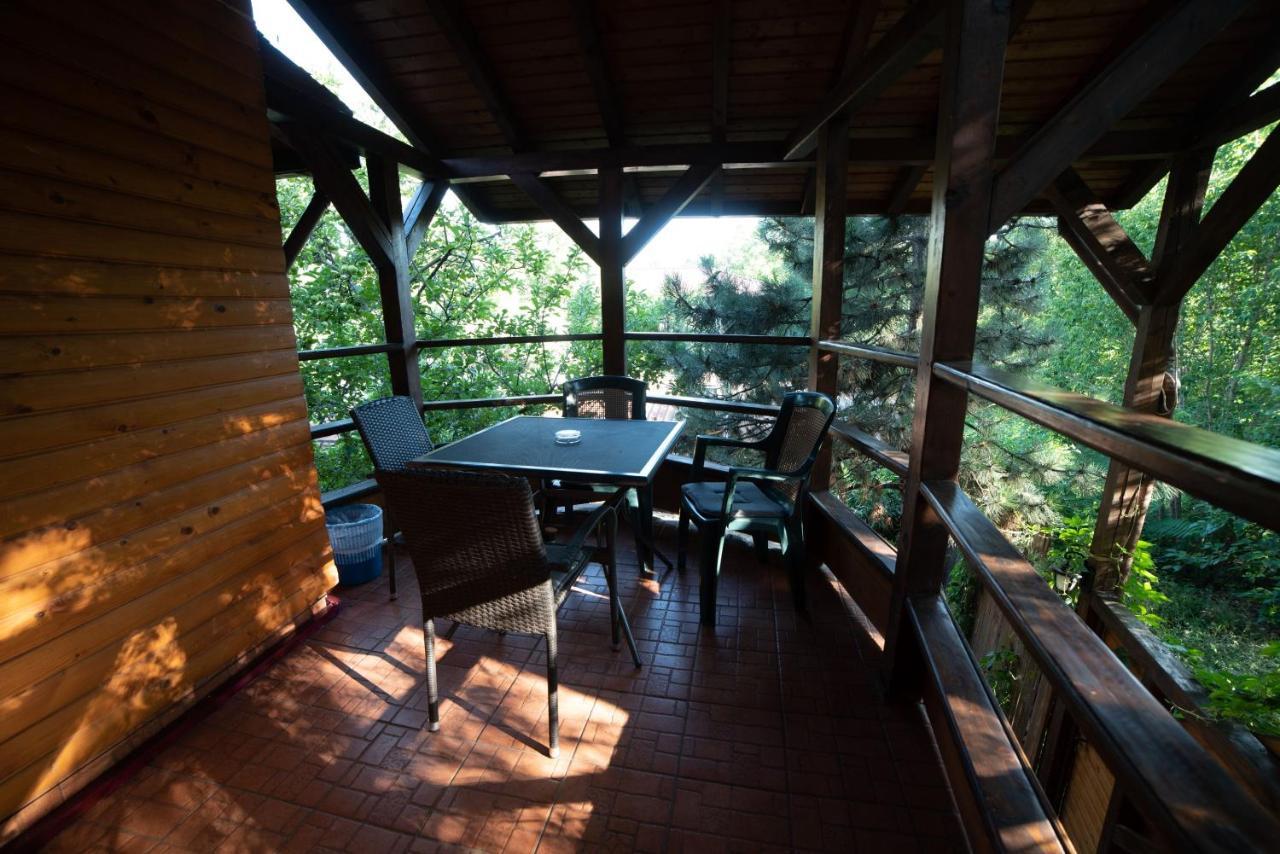 Casa Mica Guesthouse Bucureşti Ngoại thất bức ảnh