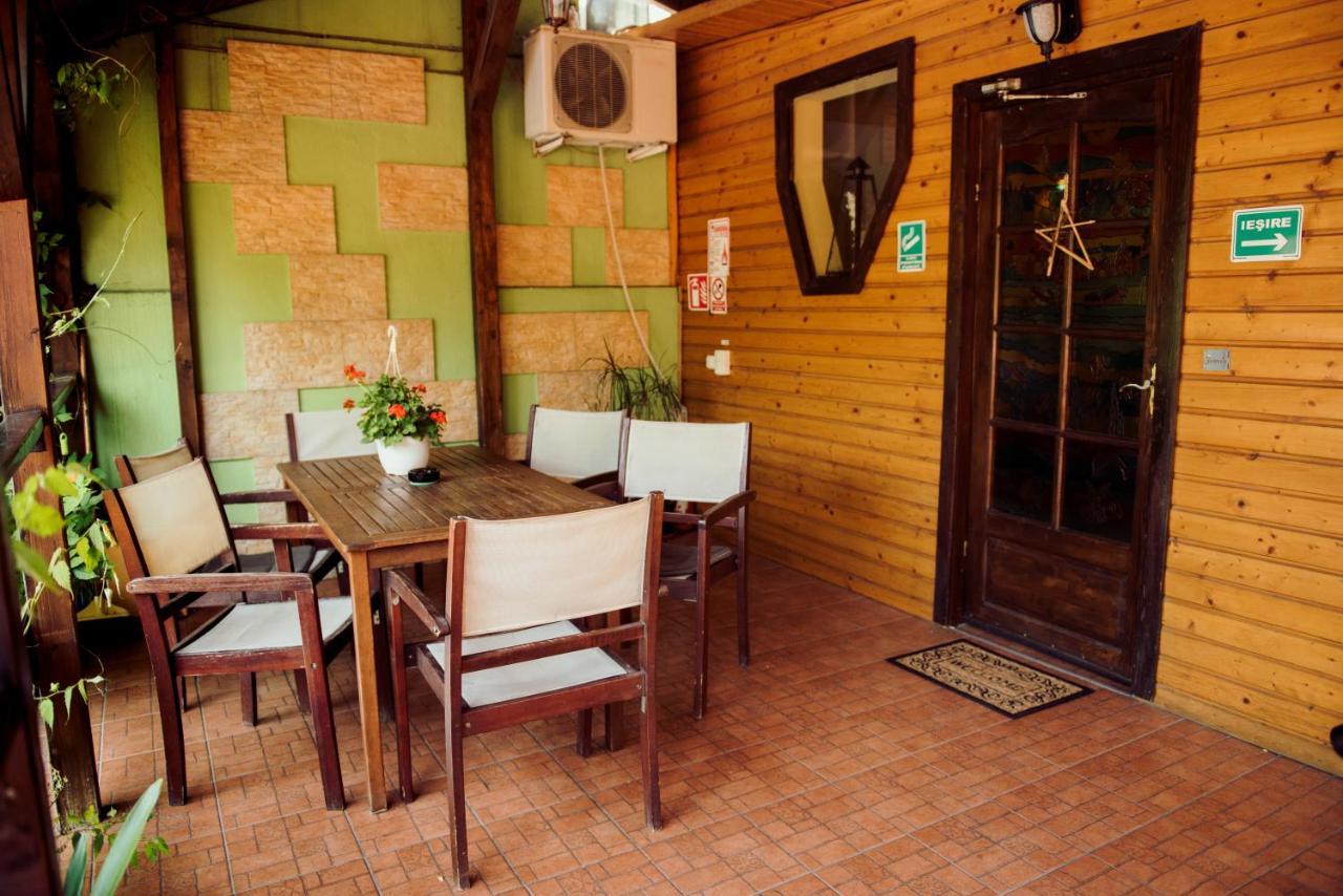 Casa Mica Guesthouse Bucureşti Ngoại thất bức ảnh