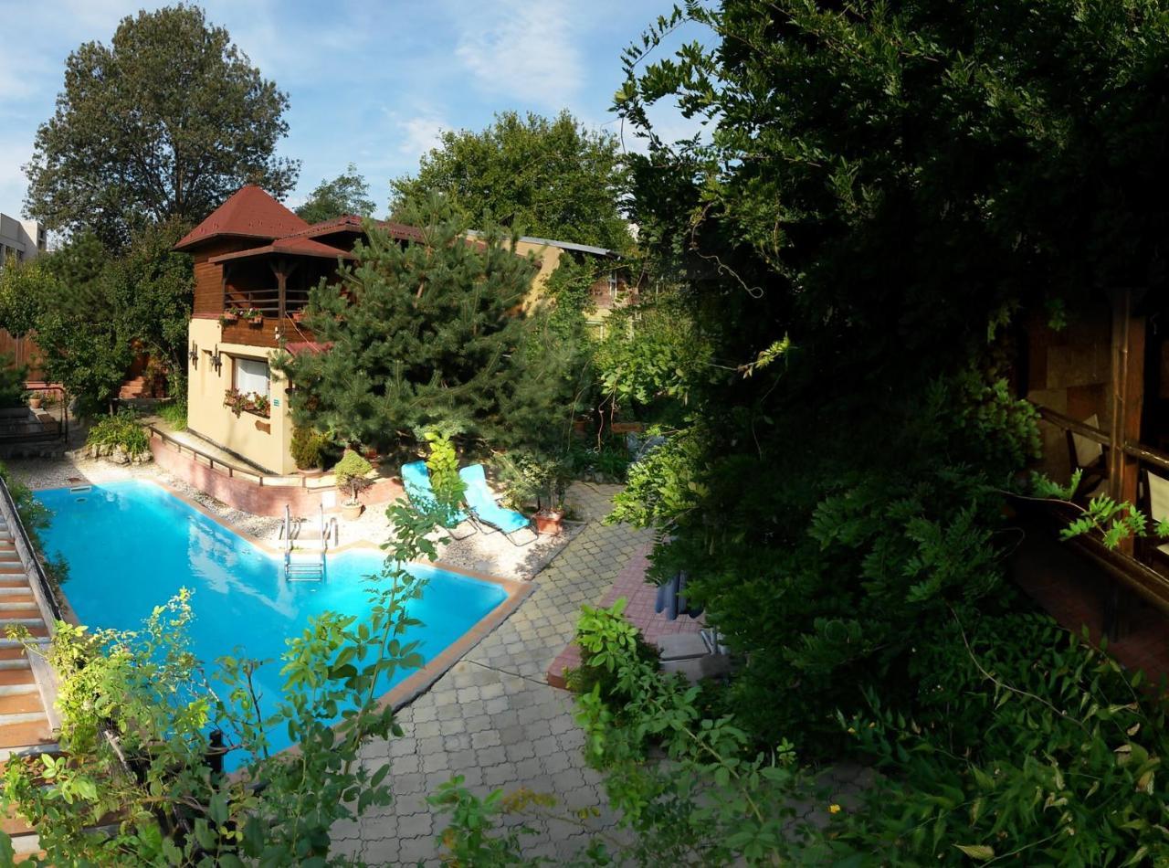 Casa Mica Guesthouse Bucureşti Ngoại thất bức ảnh