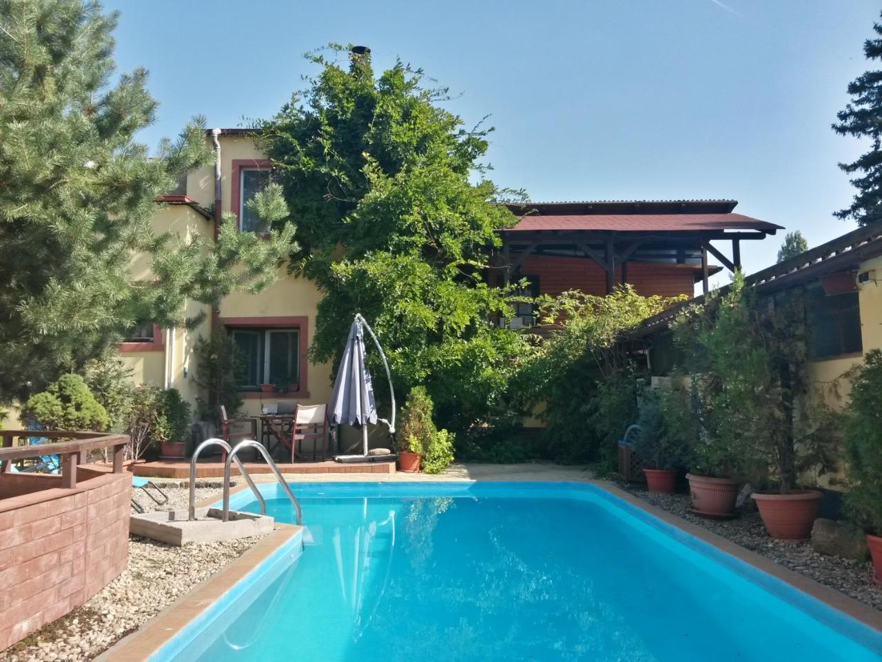 Casa Mica Guesthouse Bucureşti Ngoại thất bức ảnh