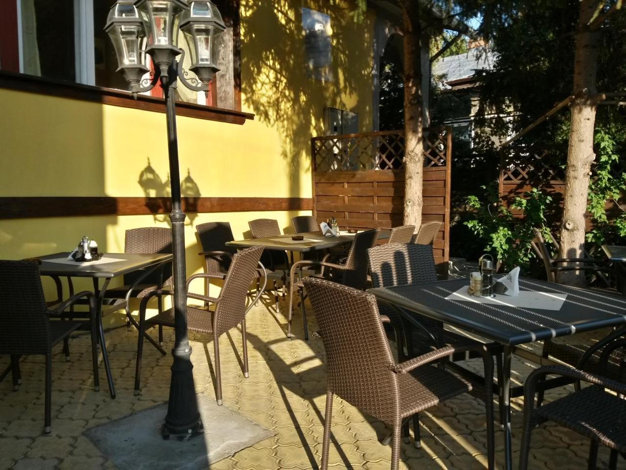 Casa Mica Guesthouse Bucureşti Ngoại thất bức ảnh