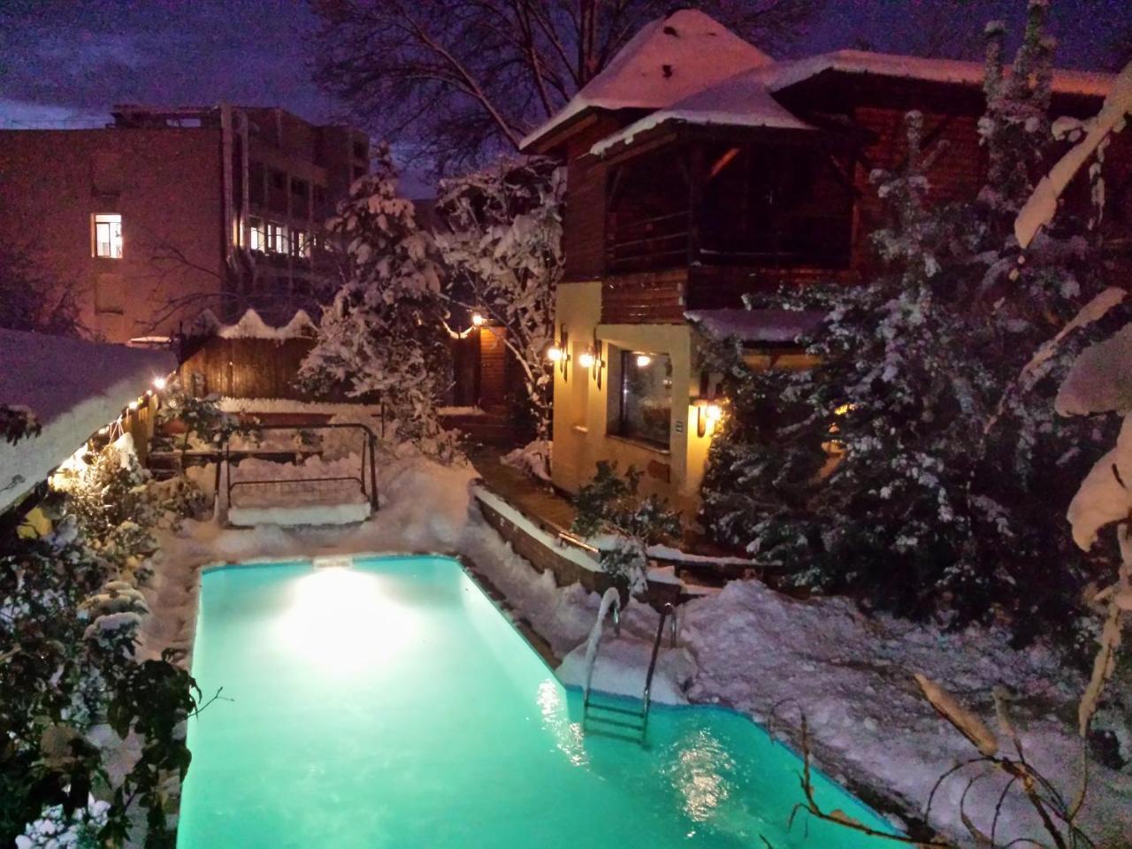 Casa Mica Guesthouse Bucureşti Ngoại thất bức ảnh