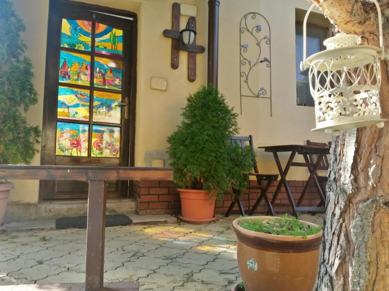 Casa Mica Guesthouse Bucureşti Ngoại thất bức ảnh